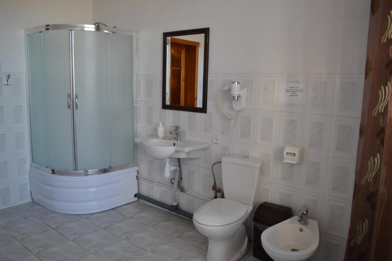 Art Hotel Chernivtsi Εξωτερικό φωτογραφία