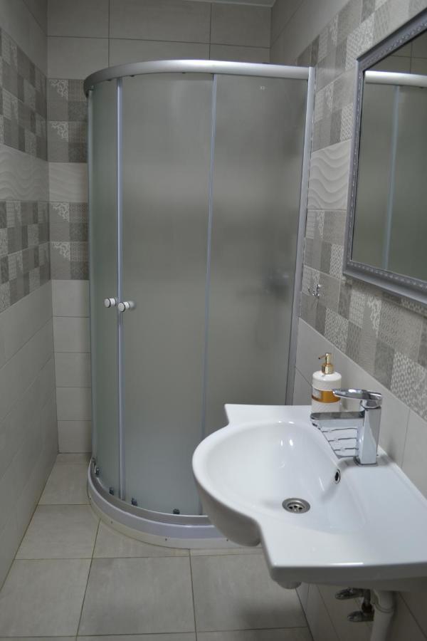 Art Hotel Chernivtsi Εξωτερικό φωτογραφία