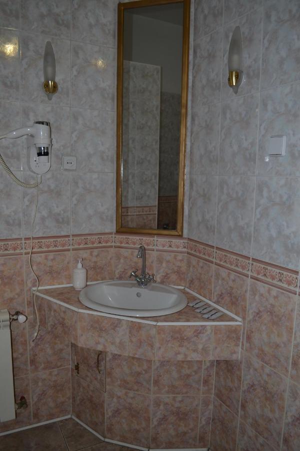 Art Hotel Chernivtsi Εξωτερικό φωτογραφία