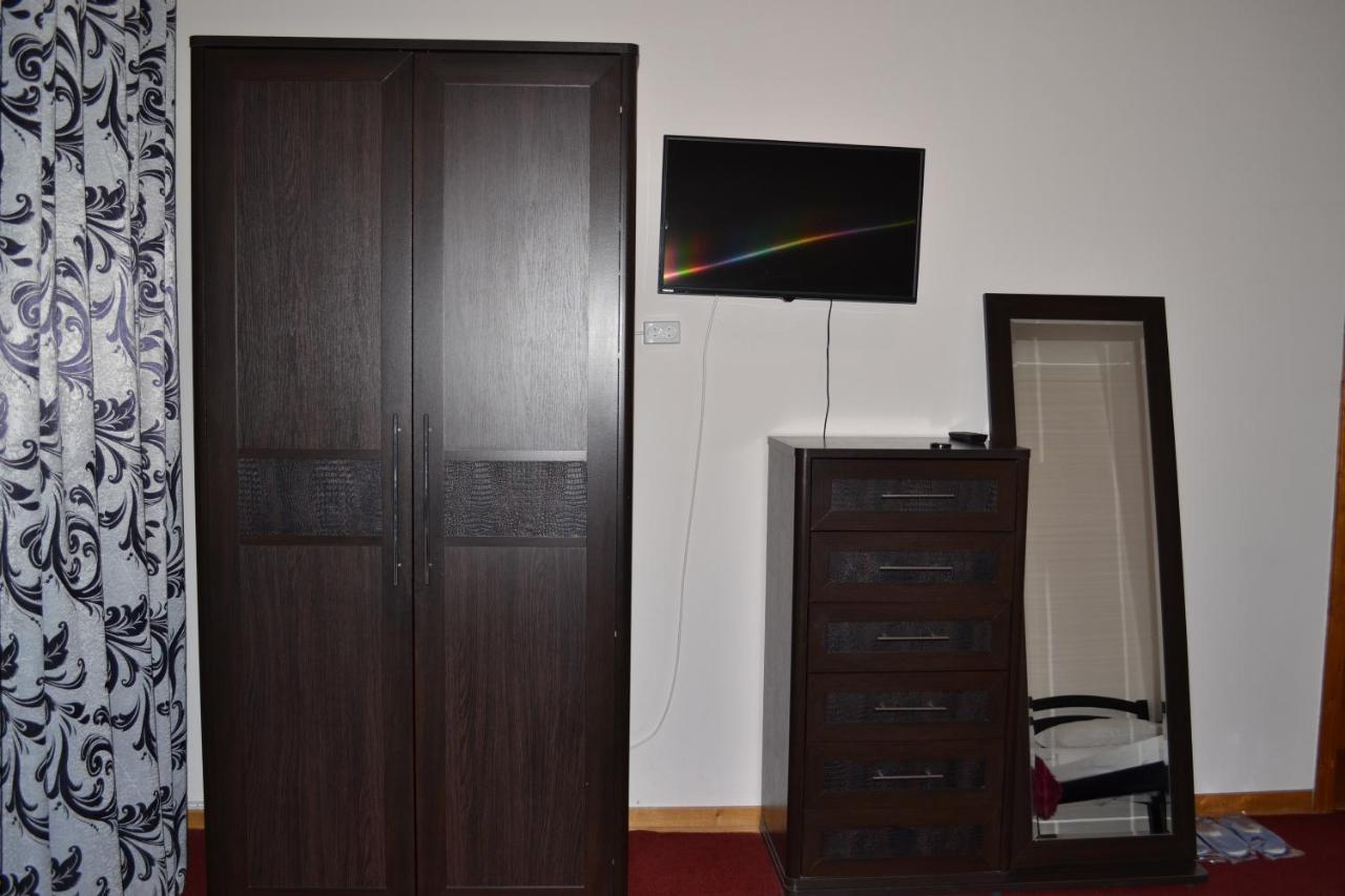 Art Hotel Chernivtsi Εξωτερικό φωτογραφία